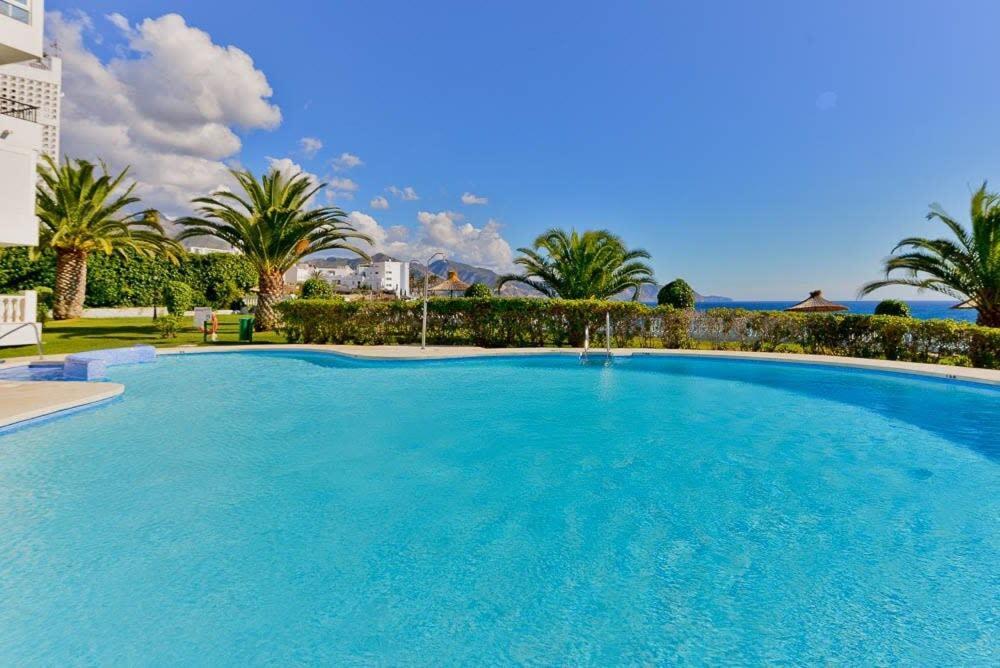 Las Palmeras Nerja Buitenkant foto