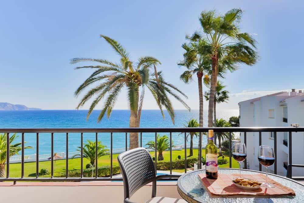 Las Palmeras Nerja Buitenkant foto